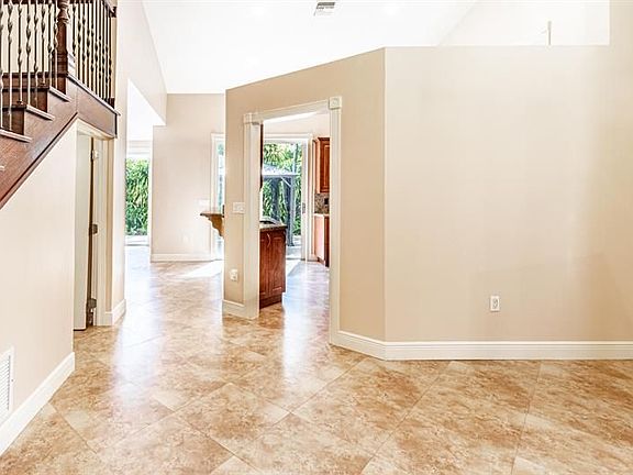 3rd image of 4500 SW 25th Ter
