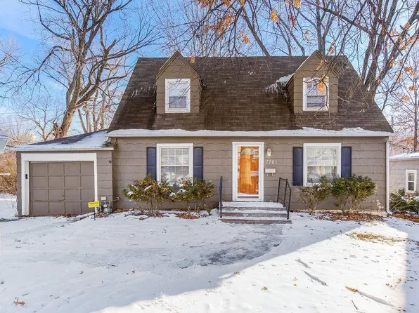 7701 McGee St, Kansas City, MO 64114