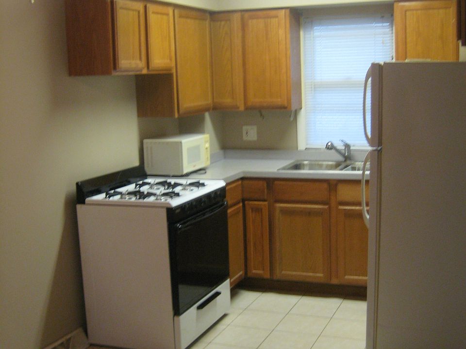 1st image of 100 Vana Dr APT 12