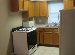 100 Vana Dr APT 12, Willow Springs, IL 60480