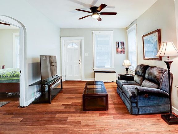 4th image of 8108 Winfield Ave