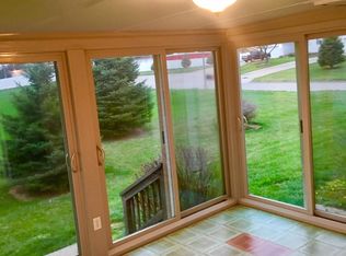 1204 S Ridge Cir, Yutan, NE 68073