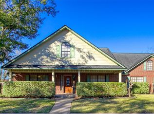 9 Cay Ct, Angleton, TX 77515