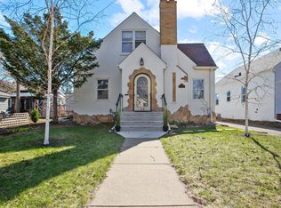 1546 Chelsea St, Saint Paul, MN 55108