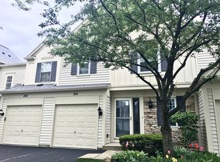 241 Shadybrook Ln, Aurora, IL 60504