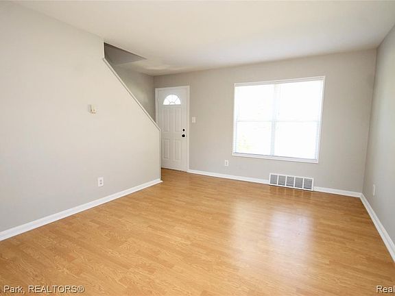 3rd image of 3204 Coolidge Hwy #2