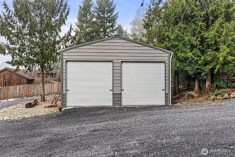 4th image of 3115 & 3119 Zenkner Valley Road SW