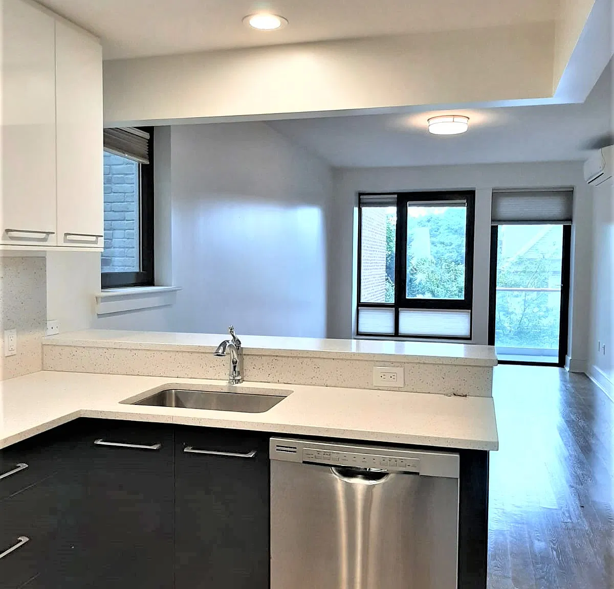 130 Ocean Parkway — Photo 4