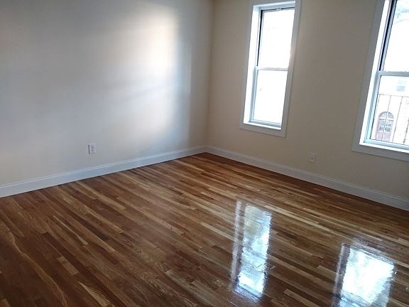 4th image of 4121 49th St APT 2F