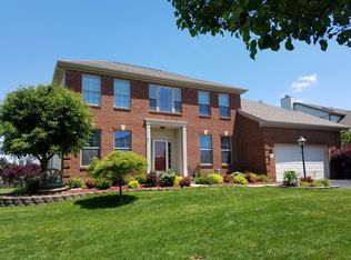 714 Preston Trails Dr, Pickerington, OH 43147
