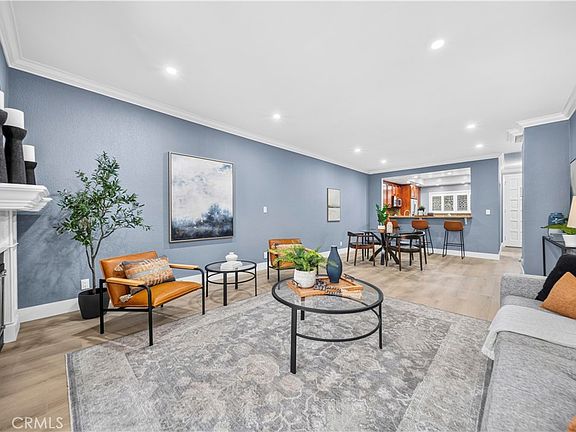 3rd image of 450 San Vicente Blvd Unit 104