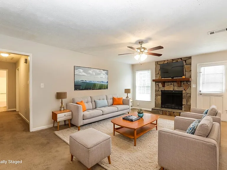 3568 Fernbrook Dr SW — Photo 3