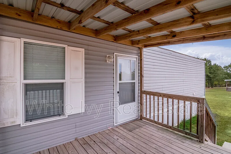 3 bed, 2.0 bath, 1216 sqft, $1,250 — Photo 3