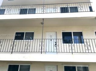 2210 Taylor St APT 204, Hollywood, FL 33020
