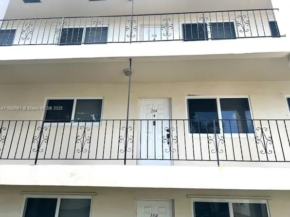 2210 Taylor St APT 204, Hollywood, FL 33020