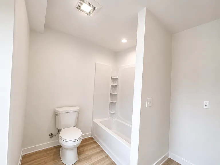 105 Watson Ave — Photo 5