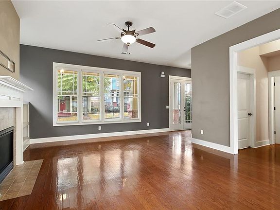 5th image of 3104 Cunningham Ln