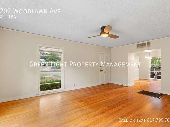 4th image of 1202 Woodlawn Ave