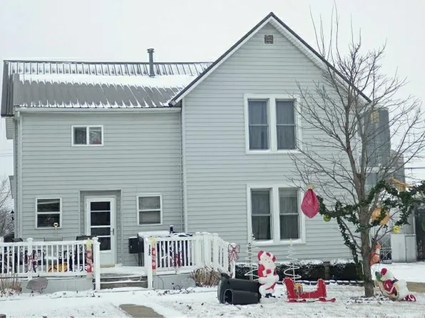 107 S Front St, Greeley, IA 52050