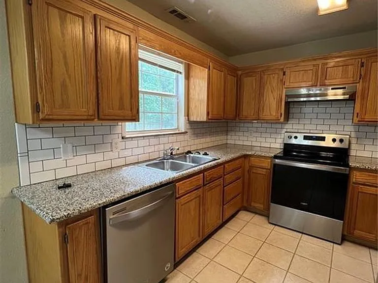 2229 E Cinnamon Way — Photo 14