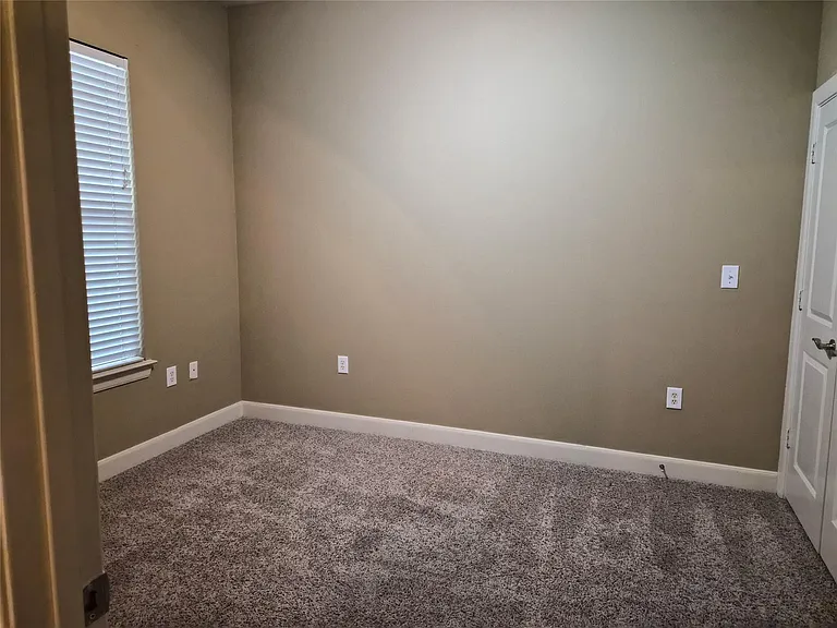 1010 Rosine St #23 — Photo 16