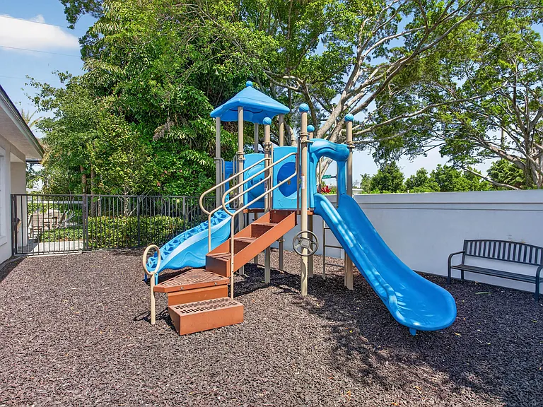 1835 Sandpiper Pointe Pl — Photo 32
