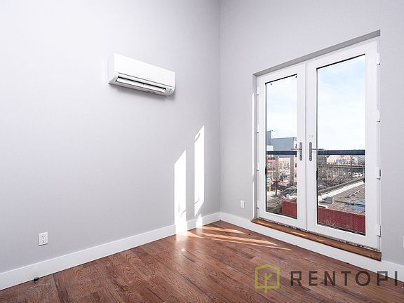 3rd image of 310 Saint Nicholas Ave #3T