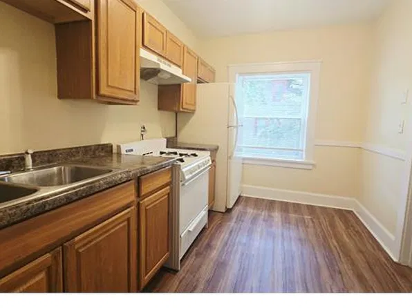 2001 S 5th St APT 3, Rockford, IL 61104