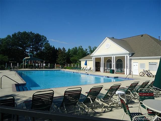 2nd image of 3019 Mannington Dr