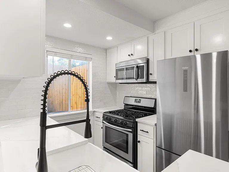 3601 Menchaca Rd #110 — Photo 15