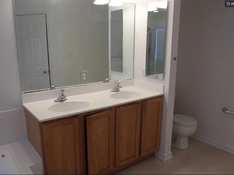 1009 Whispering Ponds Ct — Photo 10
