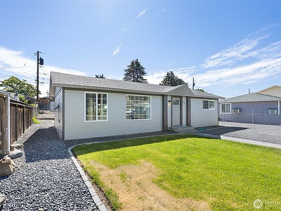 3rd image of 1545 Mary Street