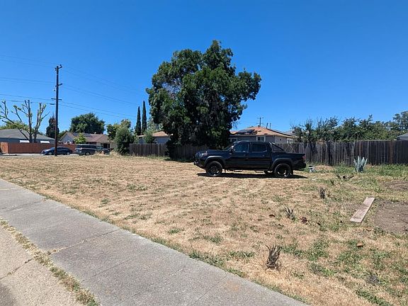 3rd image of 1 Carolina Street