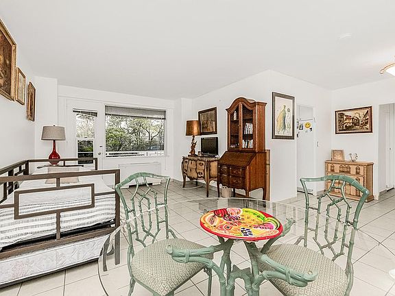 2nd image of 3777 Independence Ave APT 2K