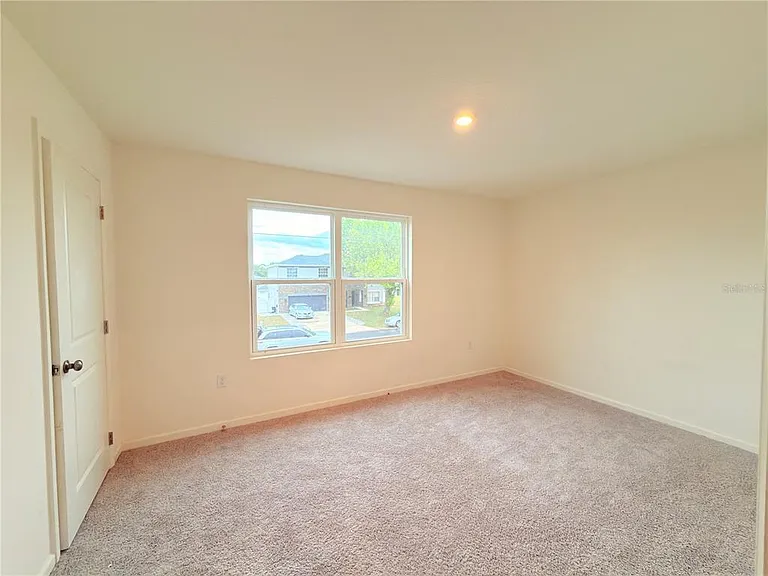 733 James Ct — Photo 23