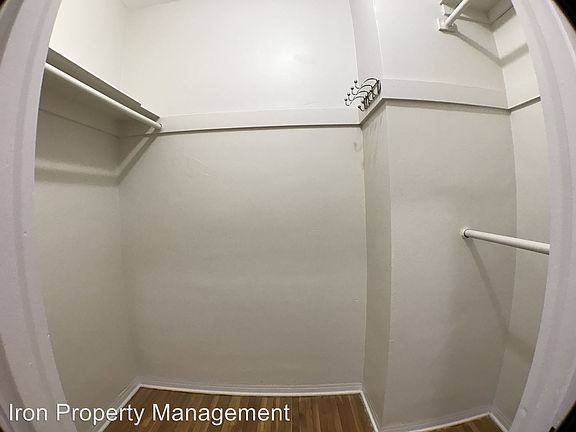 3rd image of 218 Phoenetia Ave APT 6