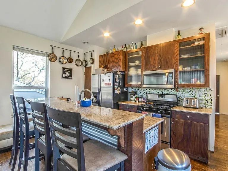 4501 Depew Ave — Photo 3