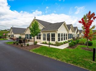 801 Spring Valley Dr, Zelienople, PA 16063