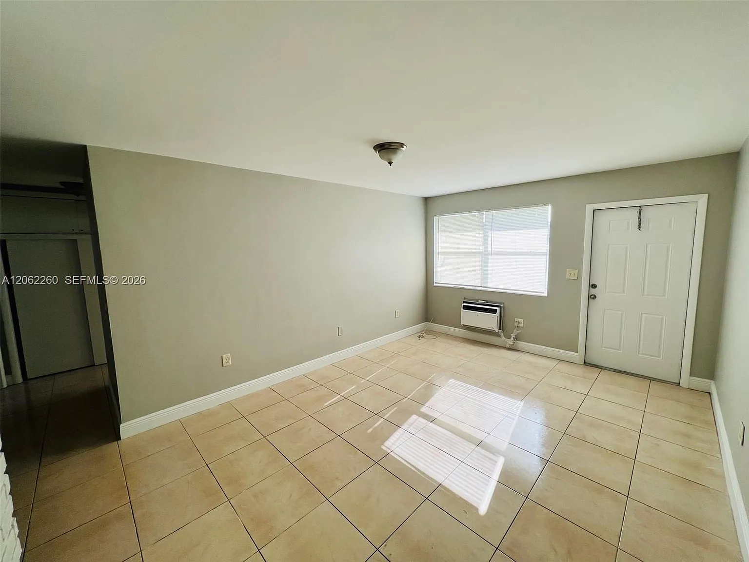 1 bed, 1.0 bath, 700 sqft, $1,600 — Photo 4