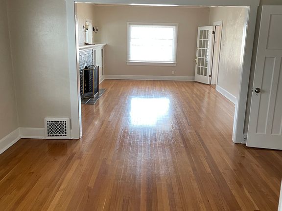 3rd image of 3804 Cambridge Ave