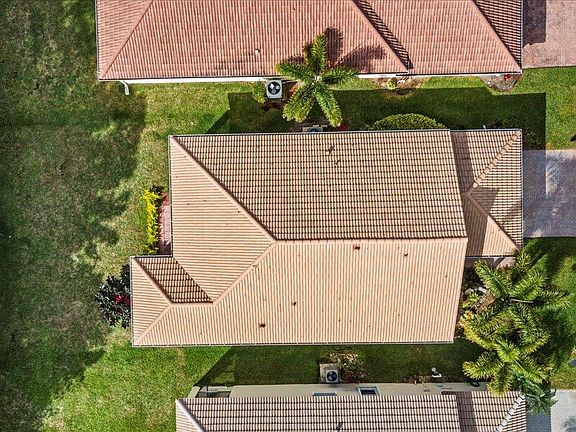 2nd image of 782 SW Munjack Cir