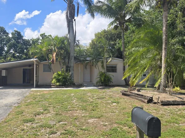 831 Sarazen Drive, West Palm Beach, FL 33413