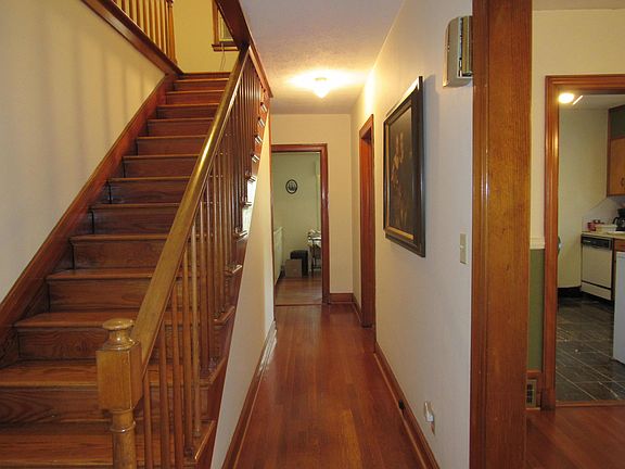 5th image of 1628 Belmeade Dr