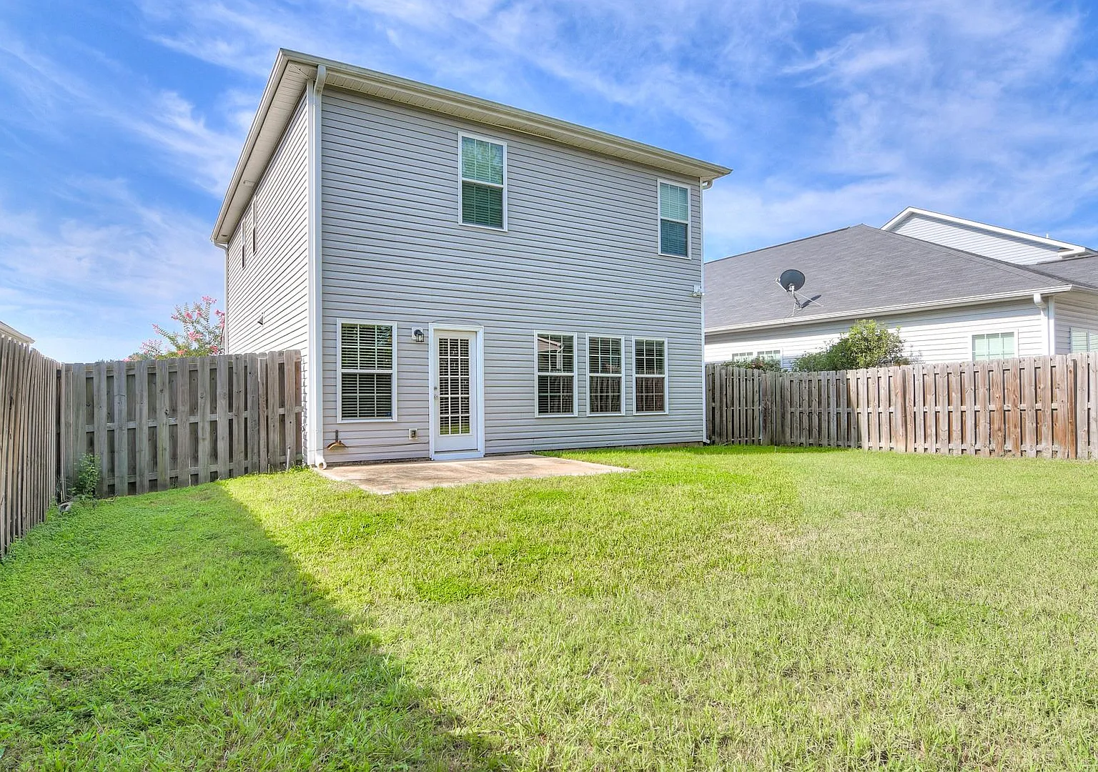 3 Bedroom 2.5 Bath Home in Canterbury Farms — Photo 3