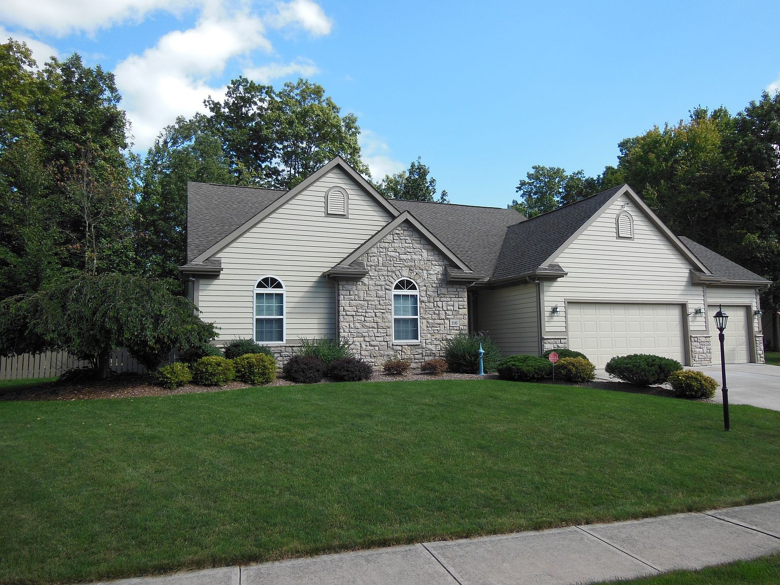 116 Mohican Ln, Pataskala, OH 43062 Zillow