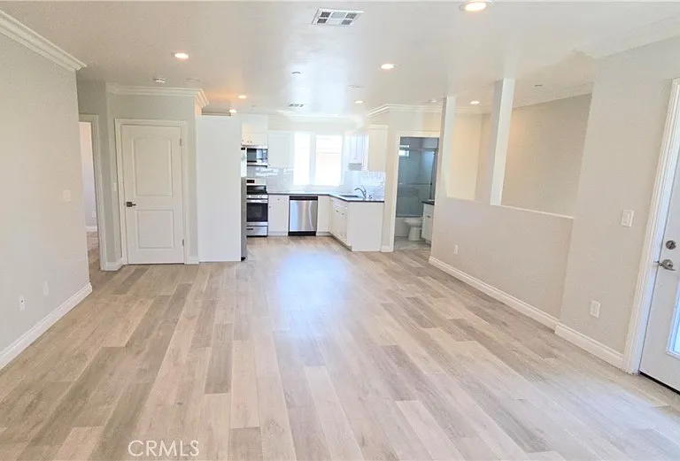 10824 Long Beach Blvd — Photo 22