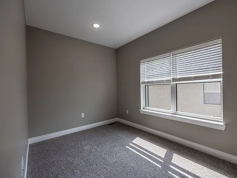 1212 William Pl — Photo 13