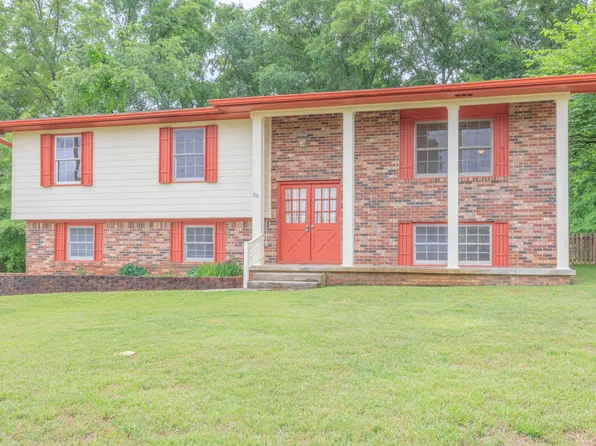 836 S Valley Wood Cir, Hixson, TN 37343