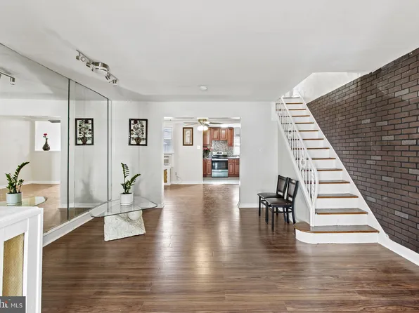 6928 Garman St, Philadelphia, PA 19142