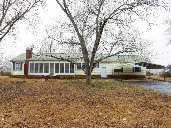 225 Walton Dr, Williamston, SC 29697
